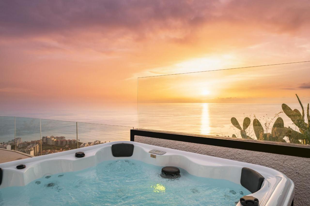 Sky Villa by Travel to Madeira Funchal  Esterno foto