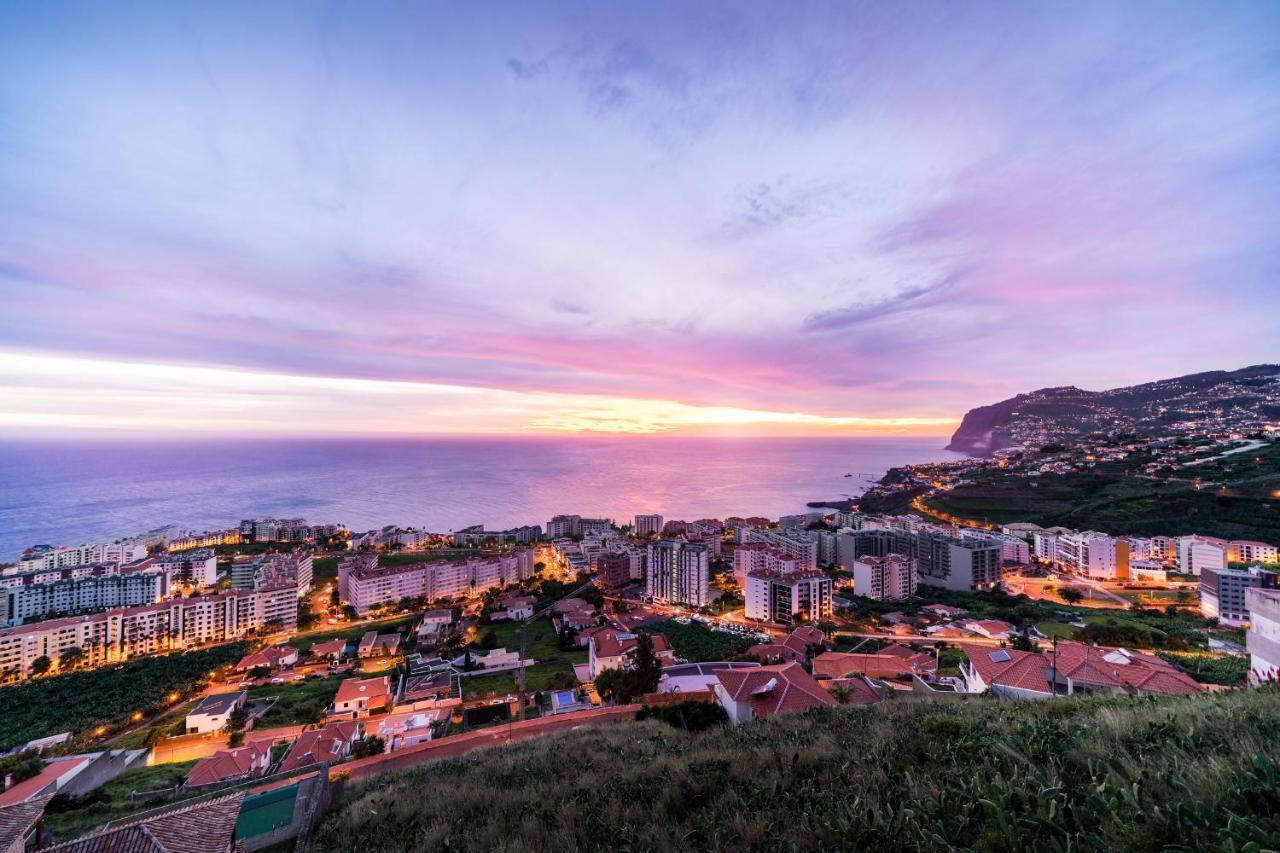 Sky Villa by Travel to Madeira Funchal  Esterno foto