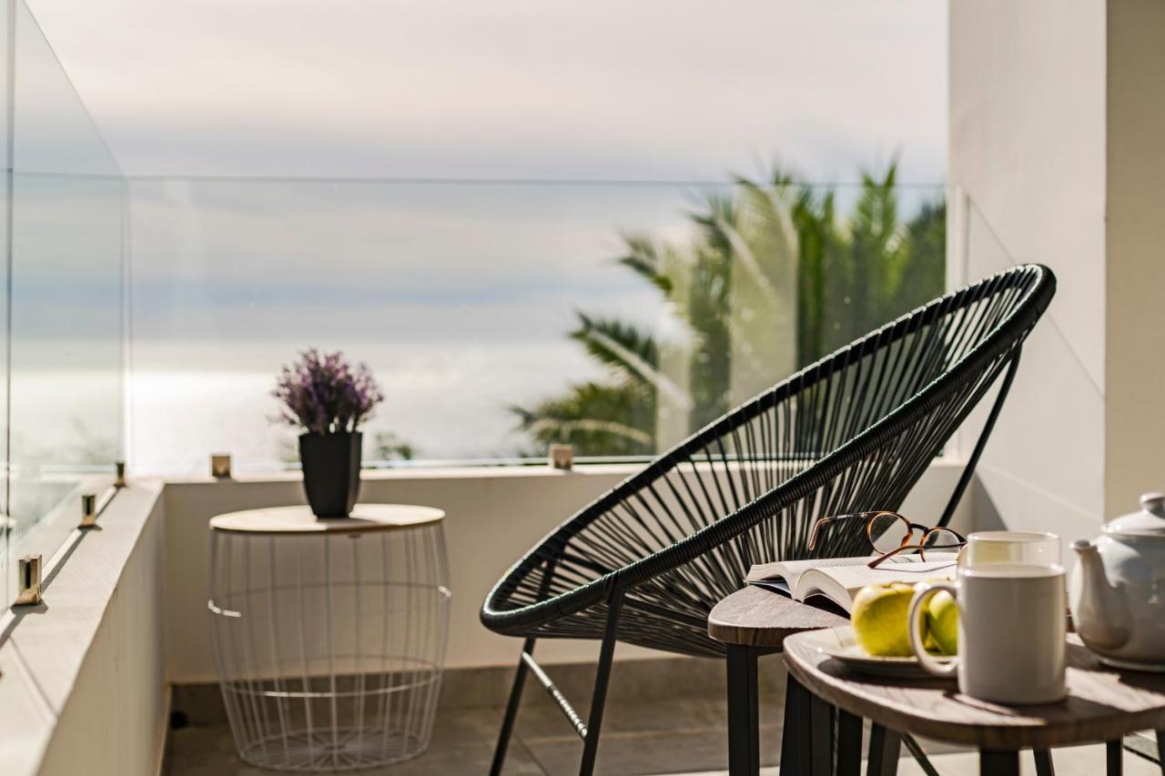 Sky Villa by Travel to Madeira Funchal  Esterno foto
