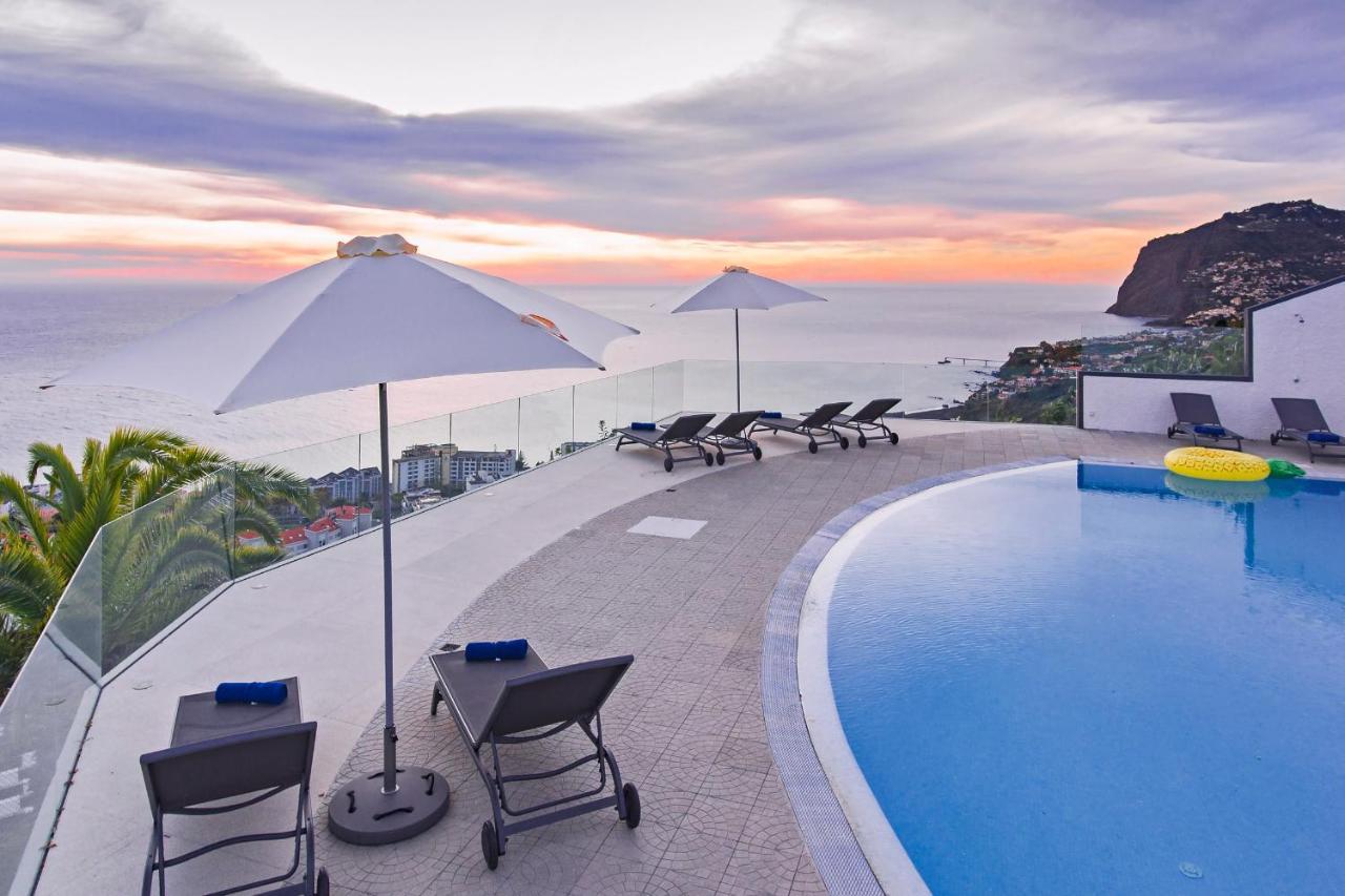 Sky Villa by Travel to Madeira Funchal  Esterno foto