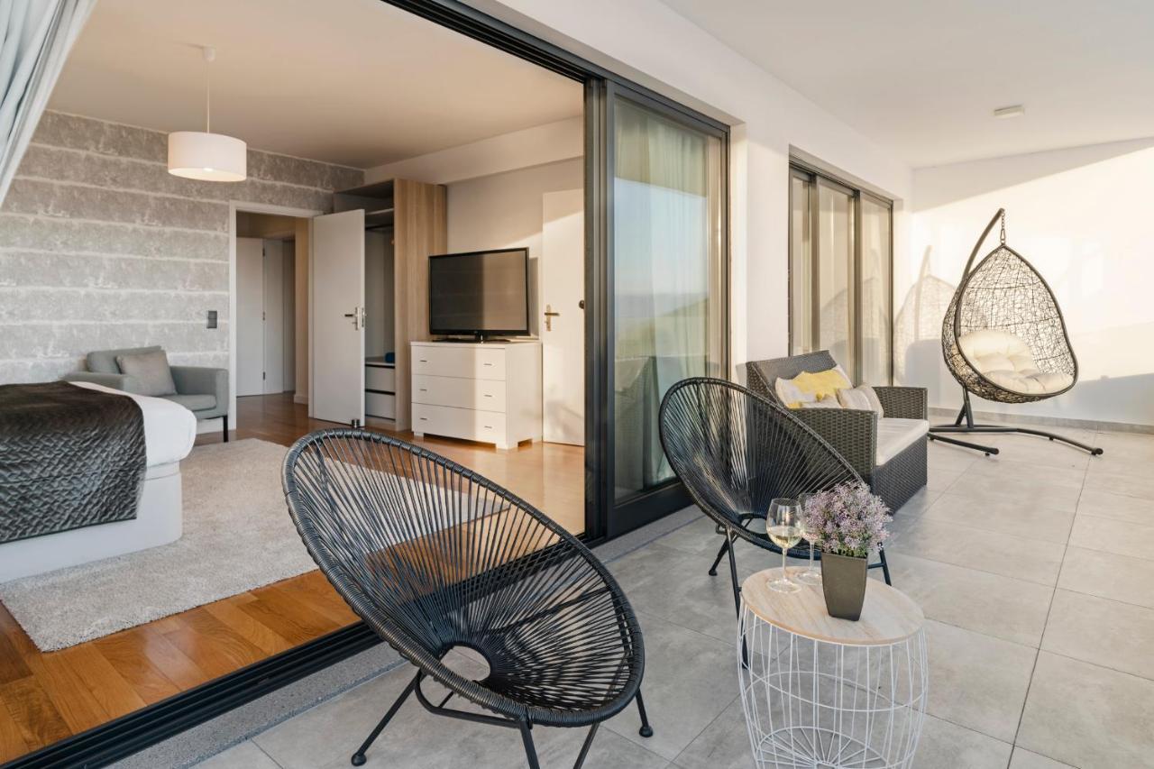 Sky Villa by Travel to Madeira Funchal  Esterno foto