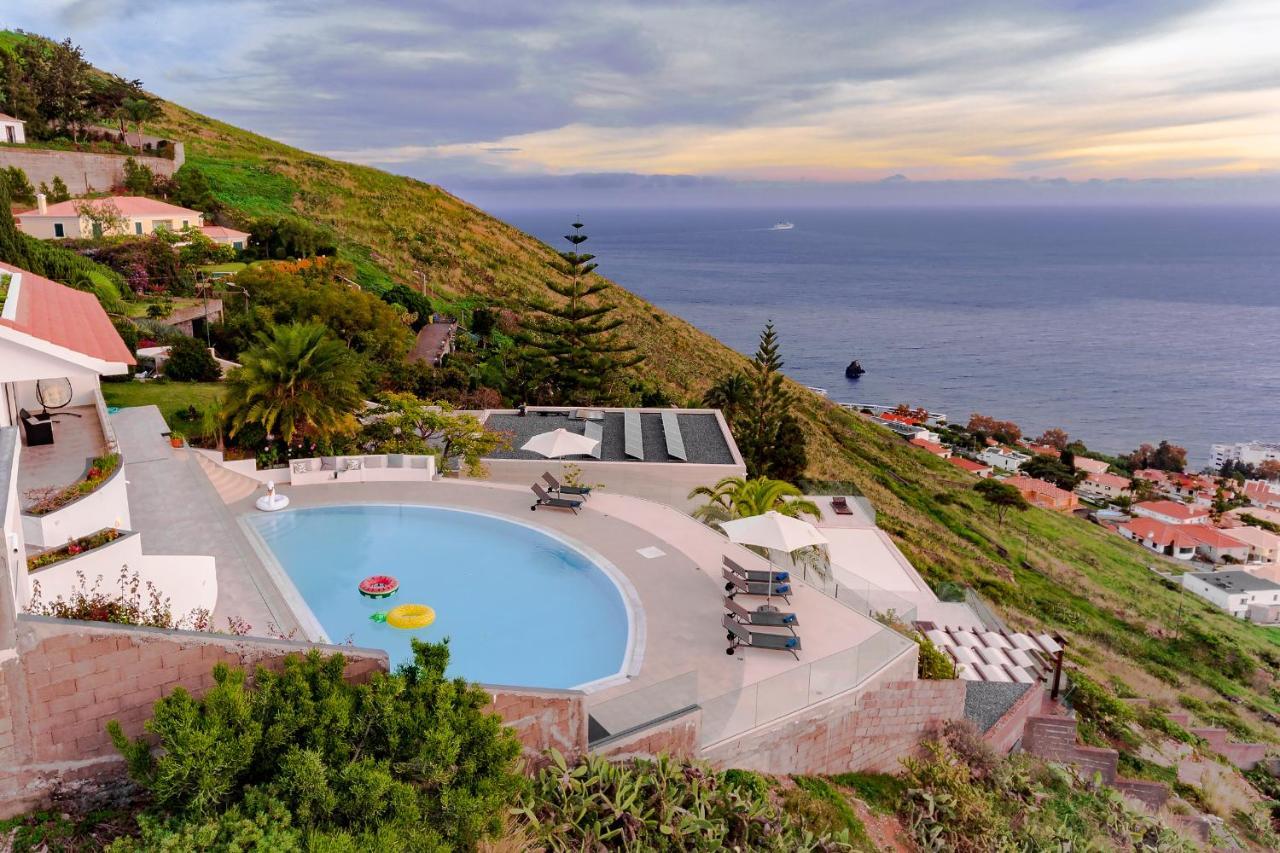 Sky Villa by Travel to Madeira Funchal  Esterno foto