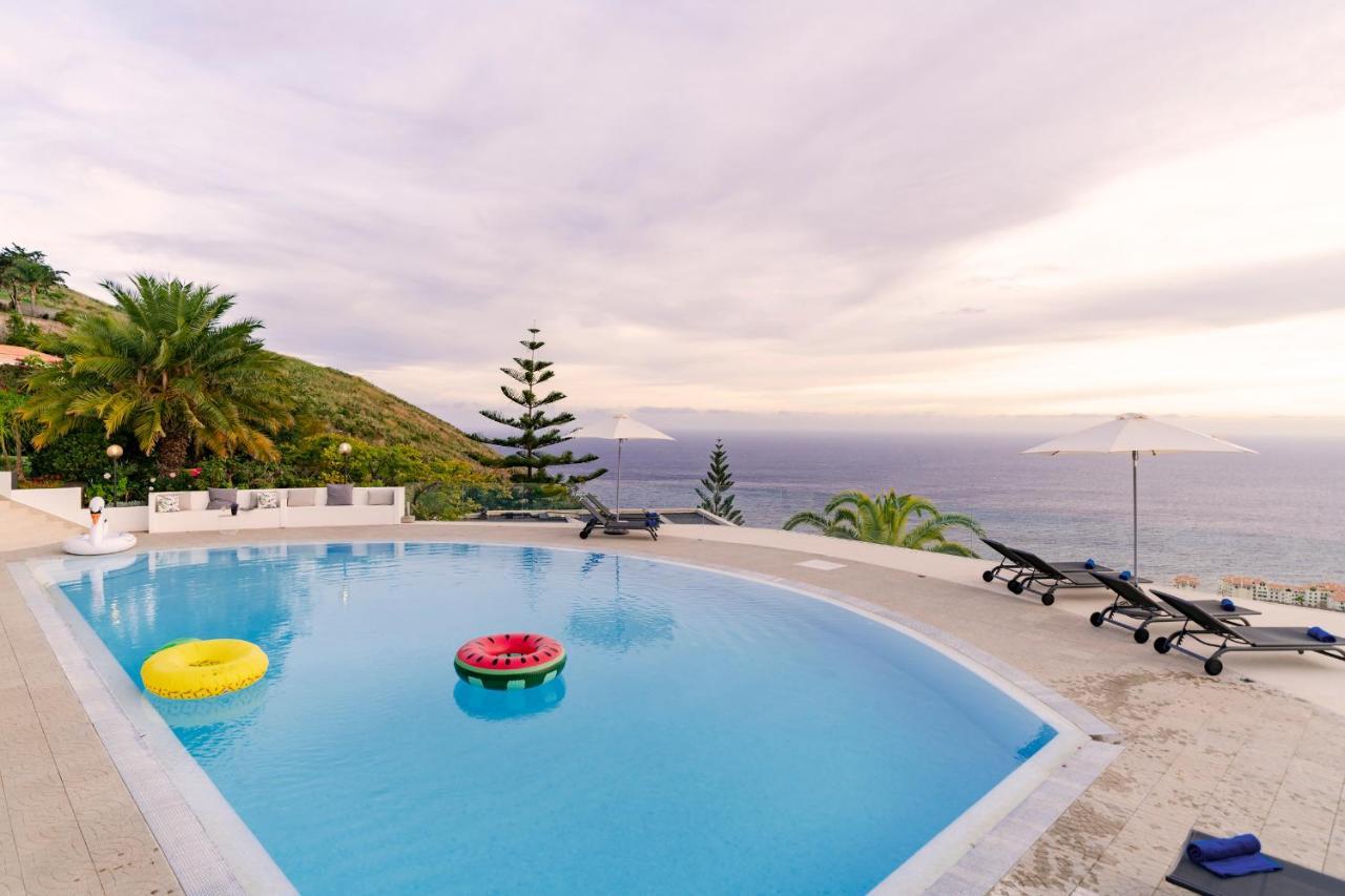 Sky Villa by Travel to Madeira Funchal  Esterno foto