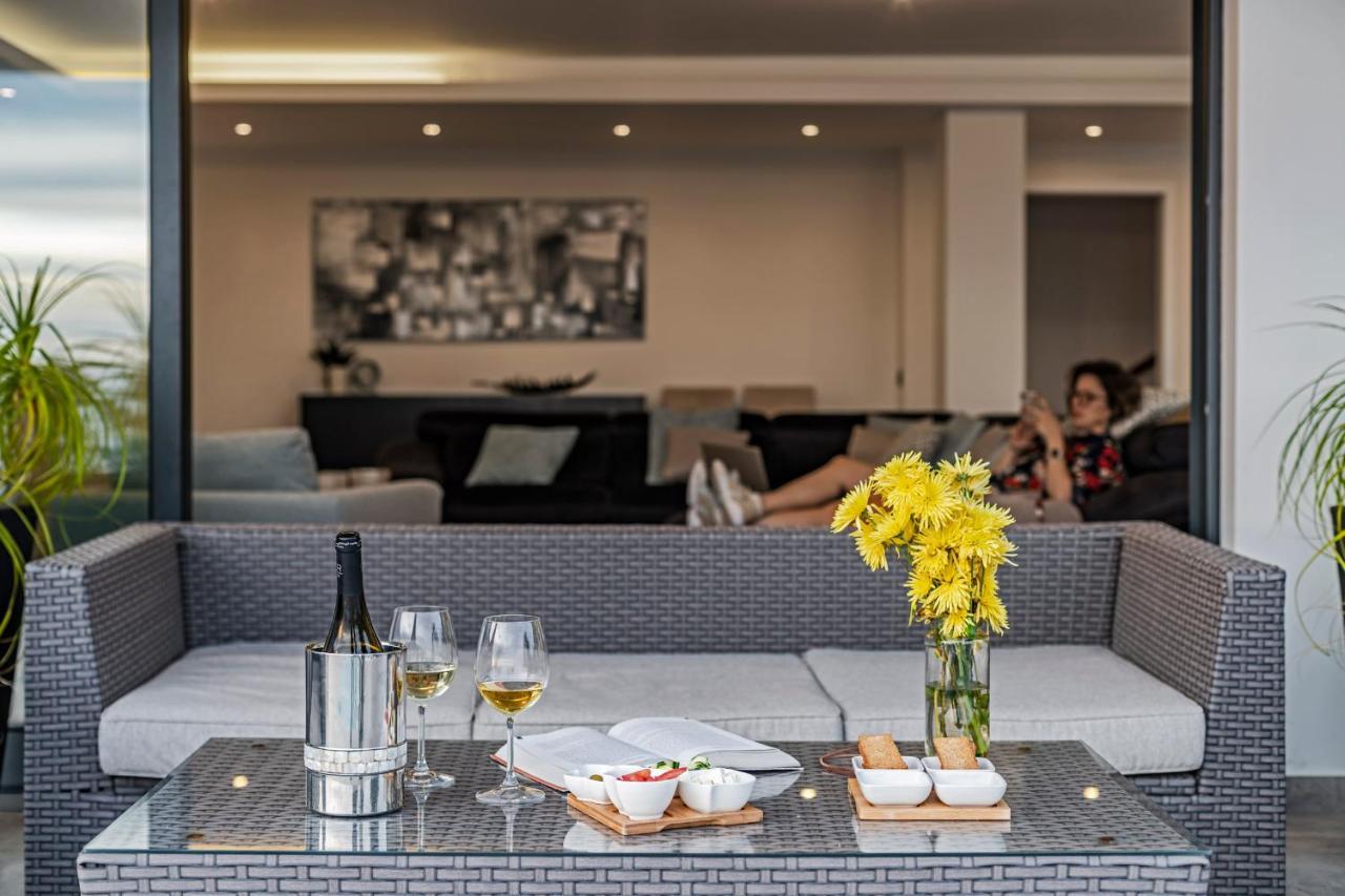 Sky Villa by Travel to Madeira Funchal  Esterno foto